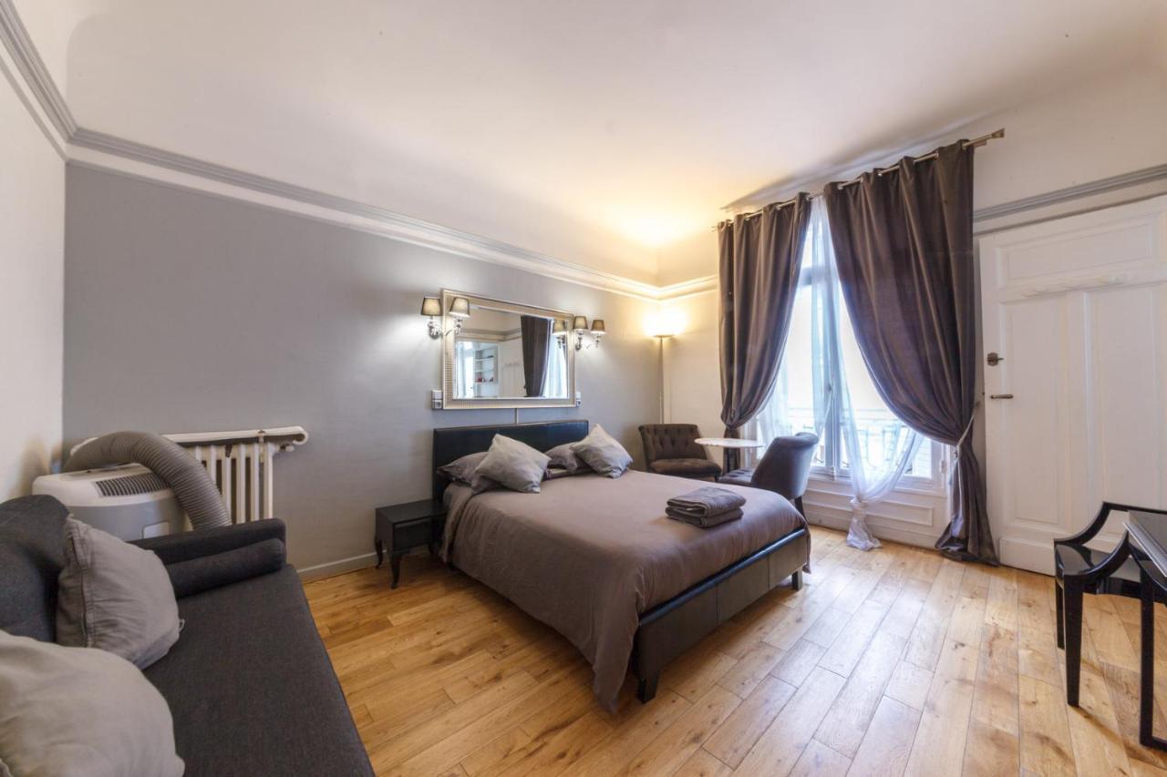 Private Studio - Avenue Des Champs-Elysees Apartment Paris Exterior foto